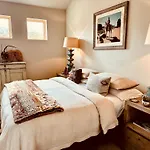 Santa Fe Modern Farmhouse 1 Acre Private Rd Soaking Room 3 Min Canyon Rd